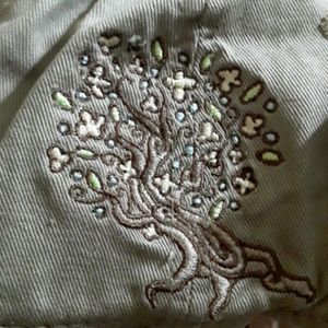 Magellan sportswear hat. Brown